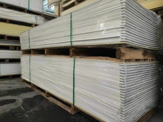 Tấm nhựa PVC trắng đục 4 Tấm nhựa PVC trắng đục