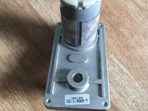 Motor cuốn xả giấy máy in sơ đồ